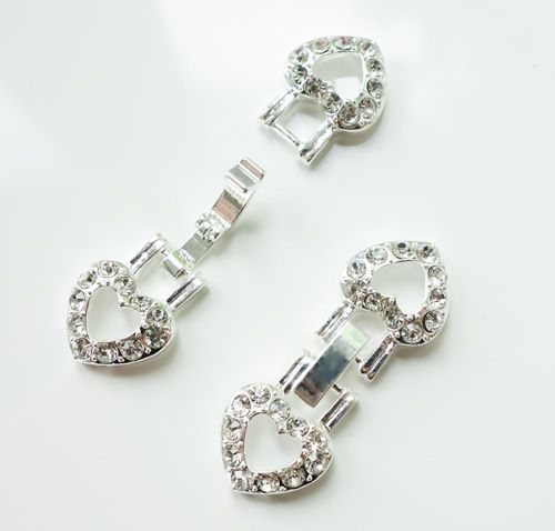 Fold-Over Clasp Heart Silver
